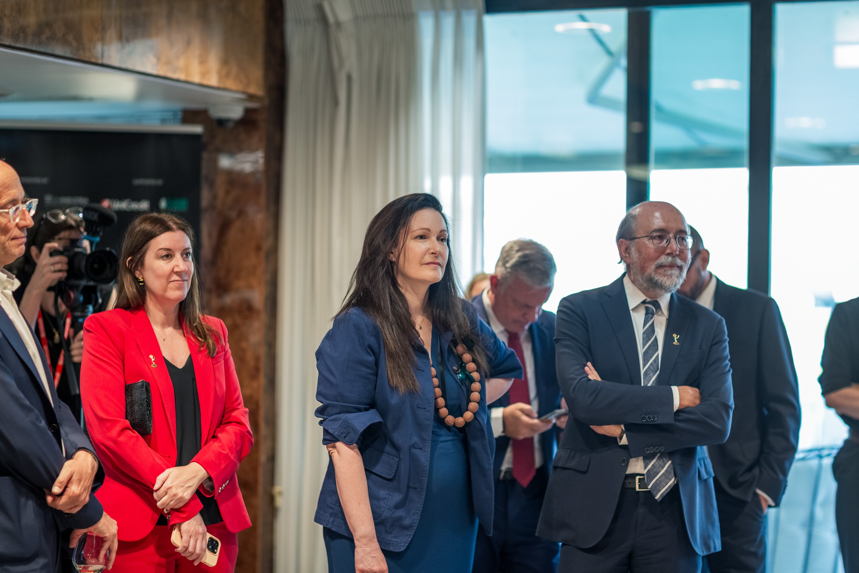 12-dhub-inter-emmy-awd-cena-2025-0198jpg_i3l.jpg